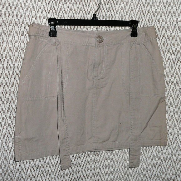NWT French Cuff Skort Skirt Shorts size 8 Beige Khaki with Pockets - Picture 7 of 10